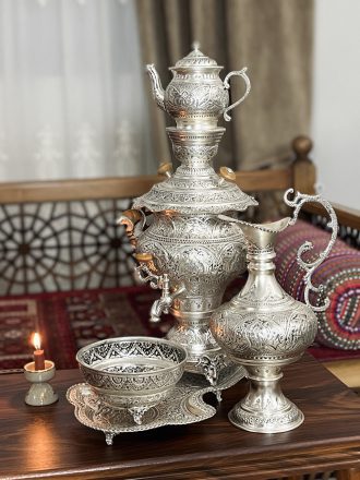 سماور 3.5 لیتری قلمزنی لوتوس | آبکاری نقره مات(پتینه) | سیاه قلم