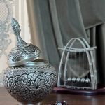 قندان سیبی بزرگ قلمزنی اسلیمی | آبکاری نقره | سیاه قلم