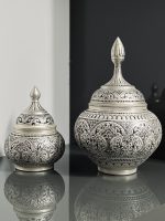 قندان سیبی متوسط قلمزنی لوتوس | آبکاری نقره مات(پتینه) | سیاه قلم - تصویر 2