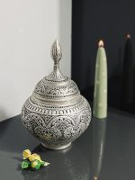 قندان سیبی متوسط قلمزنی لوتوس | آبکاری نقره مات(پتینه) | سیاه قلم - تصویر 4